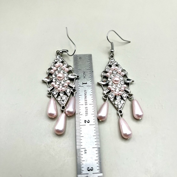 Elegant Pink and Silver Dangle Earrings - Picture 3 of 3